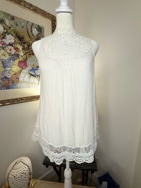 Love Fire Boho Lace Top White Sleeveless Crochet Trim Rayon Small